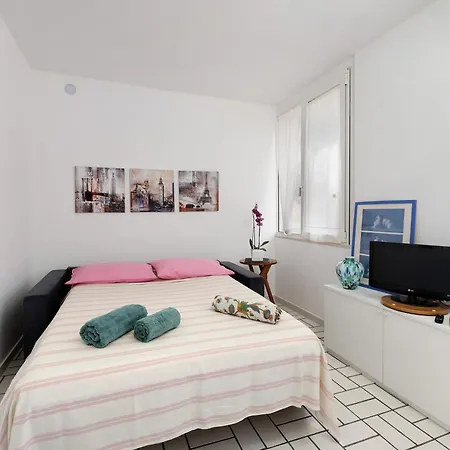 Casa Di Luci Apartment Pietra Ligure