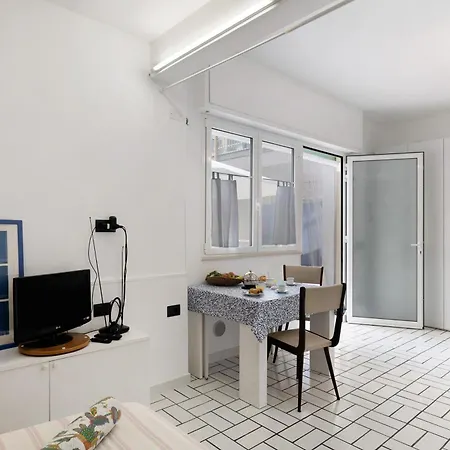 Casa Di Luci Pietra Ligure